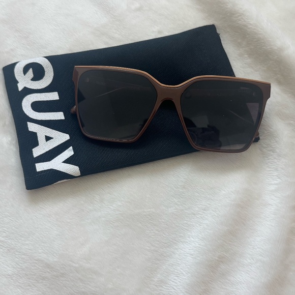 Quay Australia Women\ display picture 1
